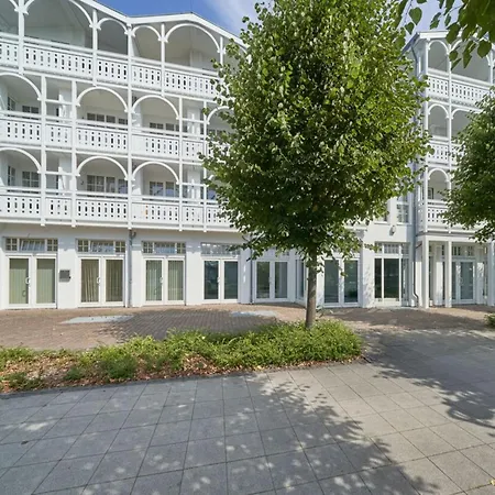 Komfortable Fuer Bis Zu 4 Personen Auf Ruegen